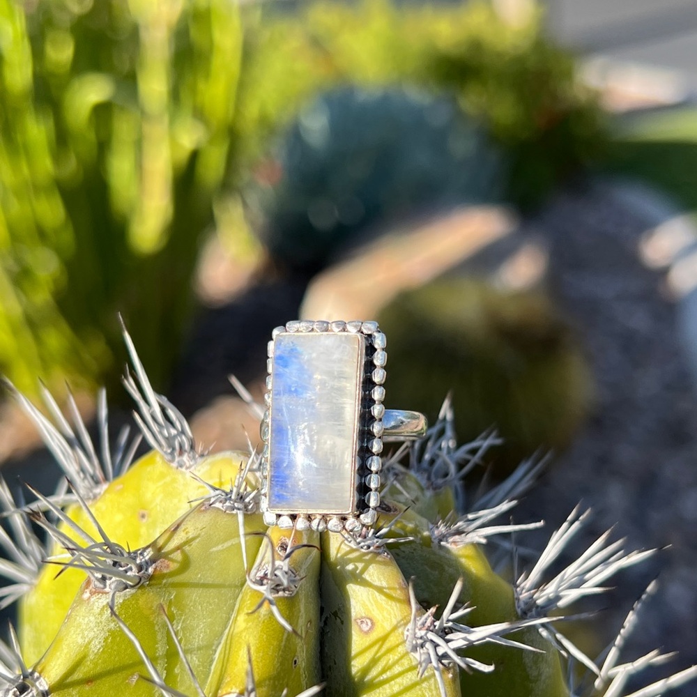 Elegant Silver and White Ring